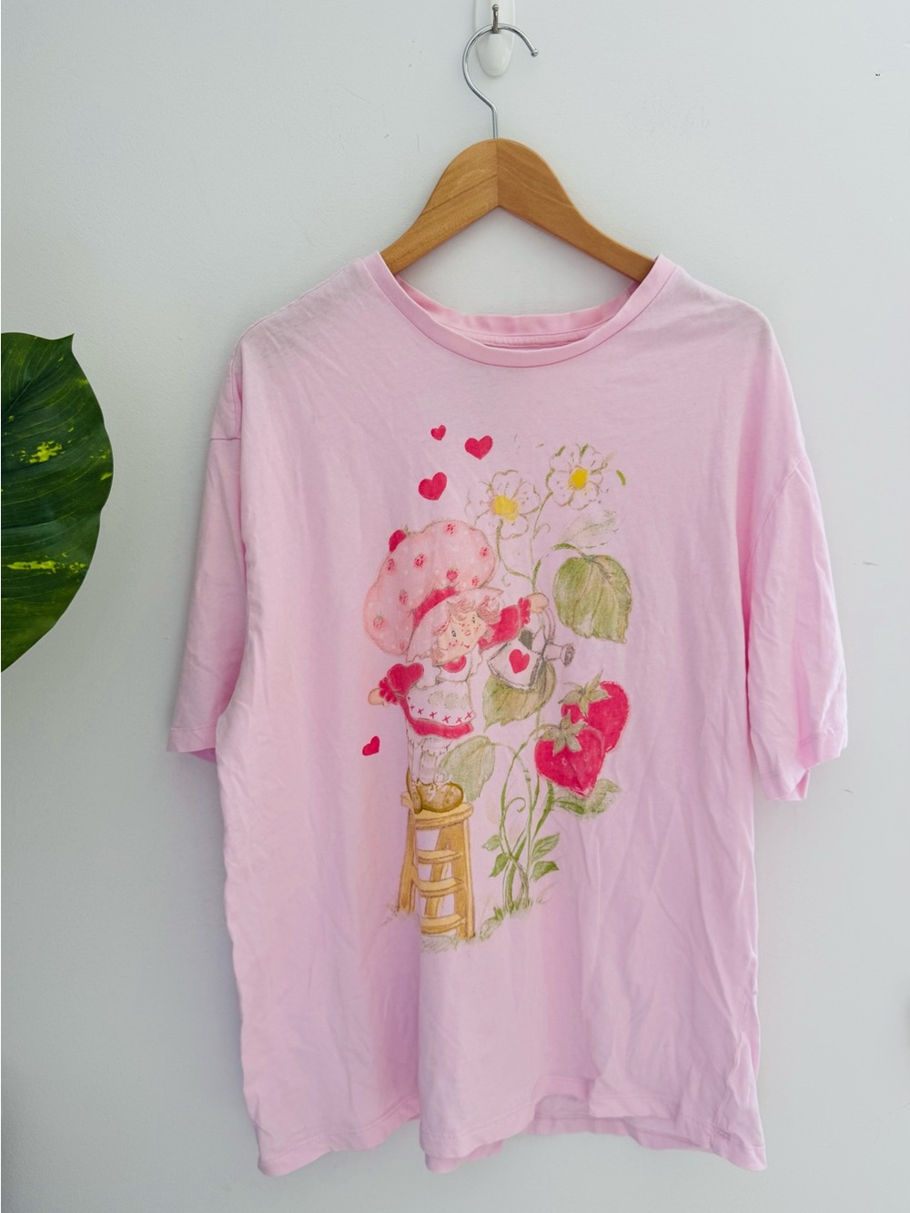 STRAWBERRY SHORTCAKE | Pink Graphic Tee